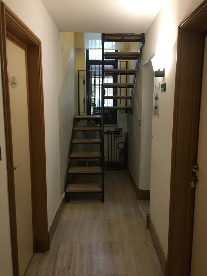 B&B Liberty 900 Catania-Fontanarossai nemzetközi repülőtér Kültér fotó