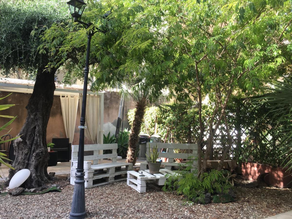 B&B Liberty 900 Catania-Fontanarossai nemzetközi repülőtér Kültér fotó