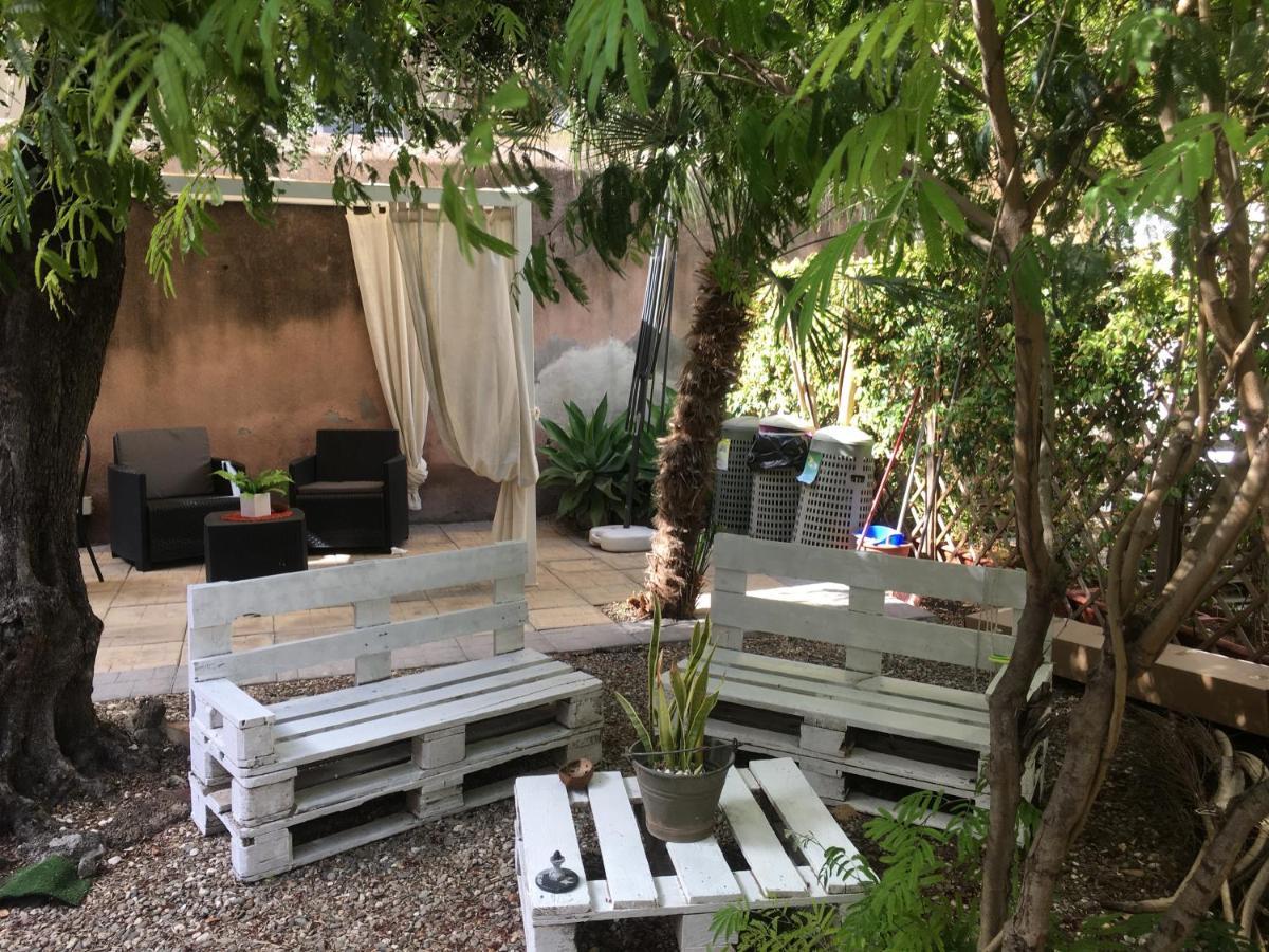 B&B Liberty 900 Catania-Fontanarossai nemzetközi repülőtér Kültér fotó