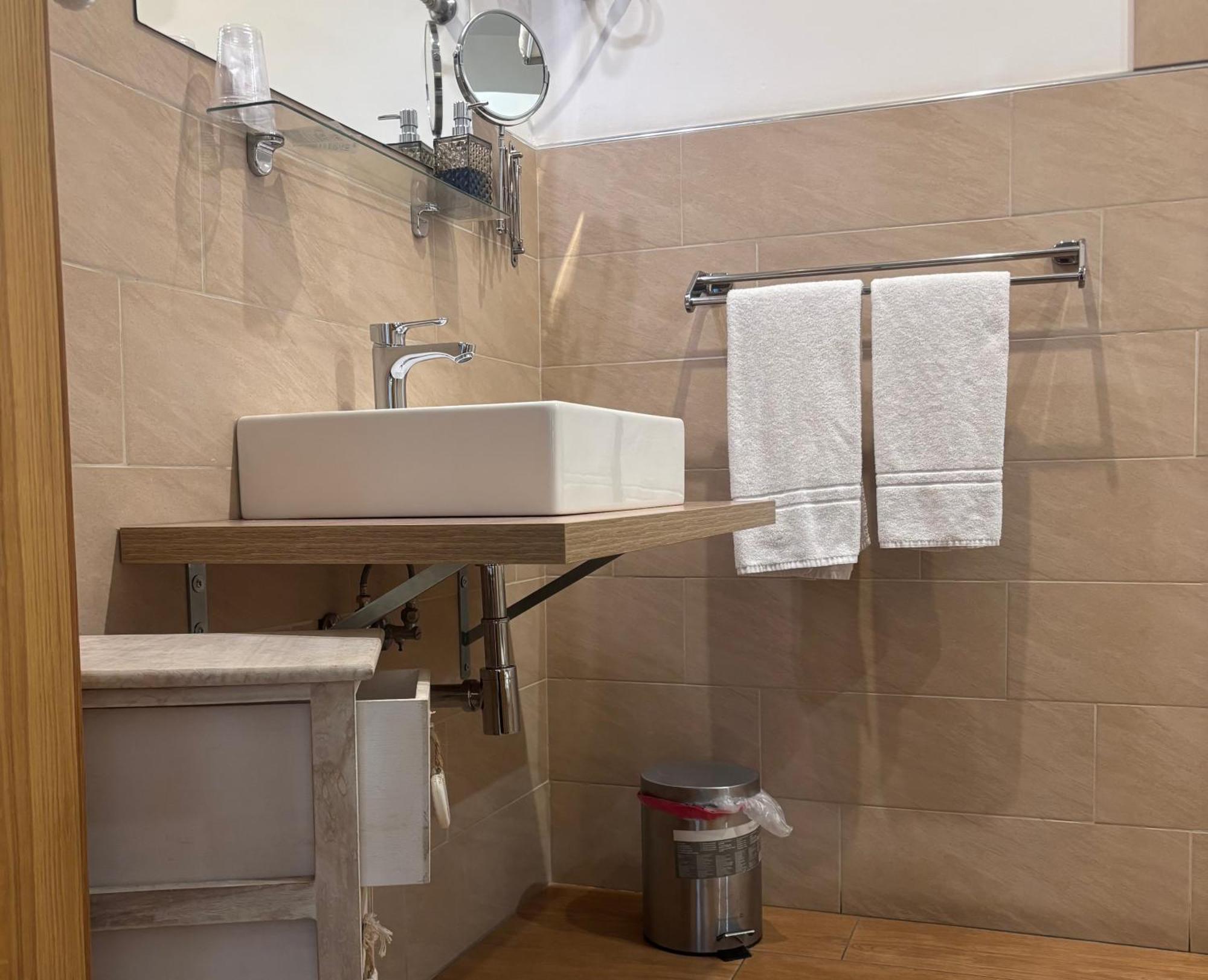 B&B Liberty 900 Catania-Fontanarossai nemzetközi repülőtér Kültér fotó