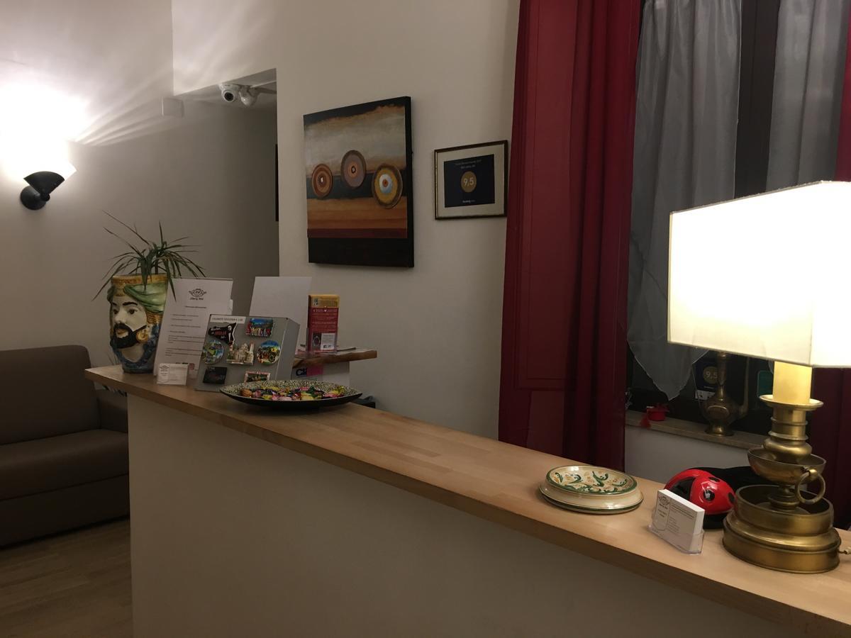 B&B Liberty 900 Catania-Fontanarossai nemzetközi repülőtér Kültér fotó