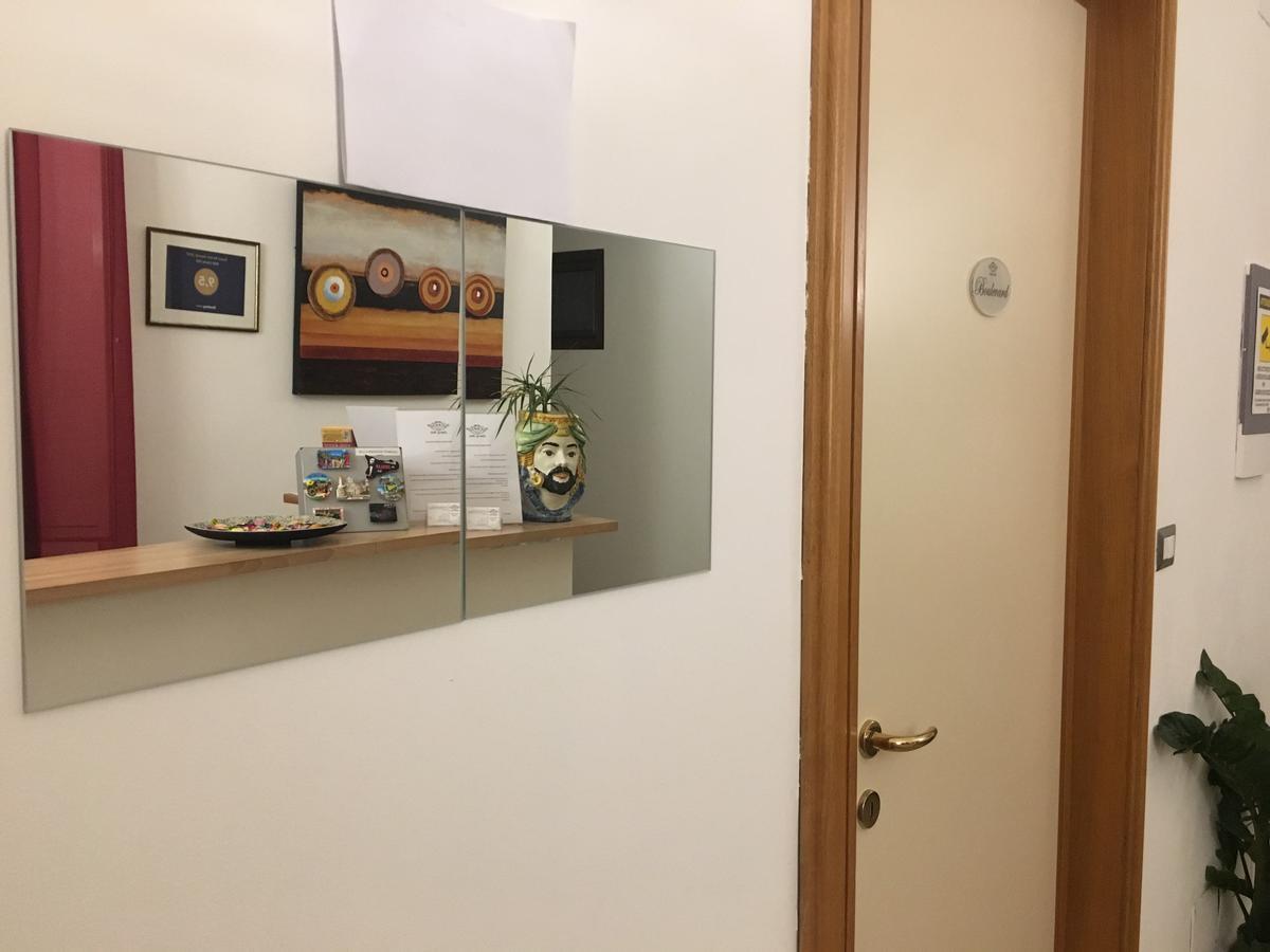 B&B Liberty 900 Catania-Fontanarossai nemzetközi repülőtér Kültér fotó
