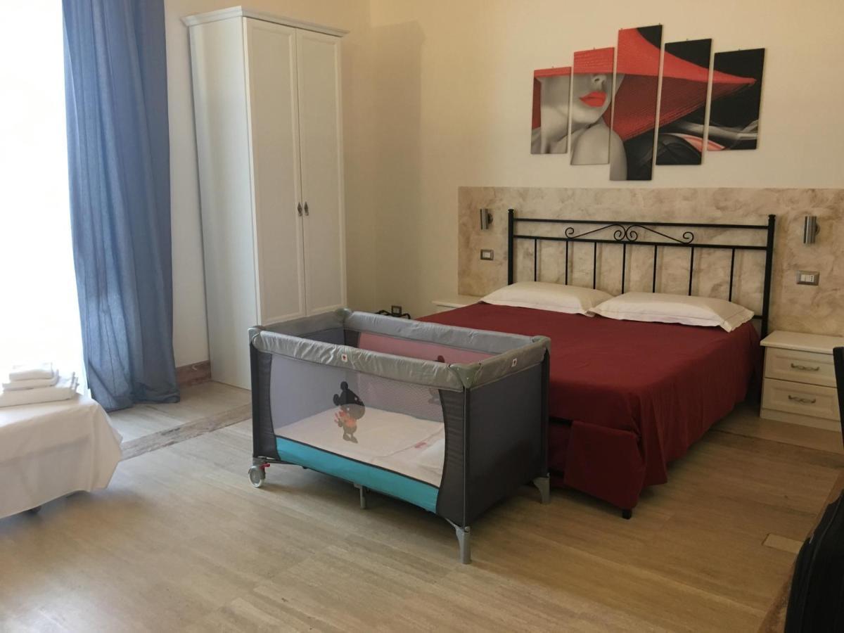 B&B Liberty 900 Catania-Fontanarossai nemzetközi repülőtér Kültér fotó